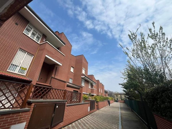 appartamento in vendita a Casalecchio di Reno in zona Garibaldi/La Mutua