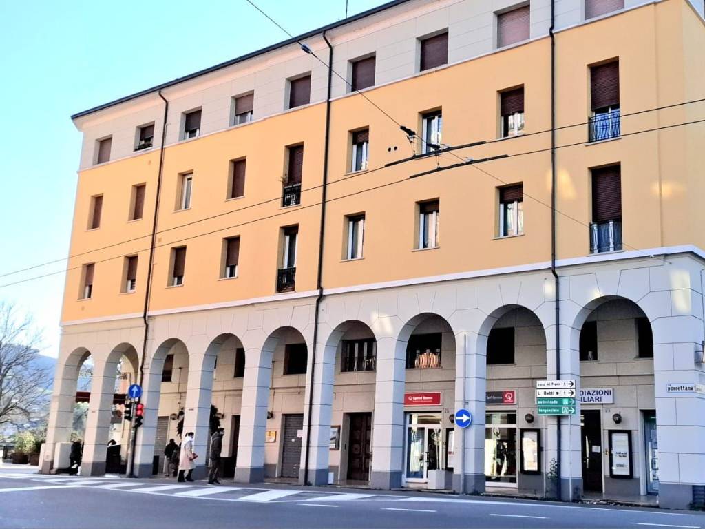 appartamento in vendita a Casalecchio di Reno in zona Garibaldi/La Mutua