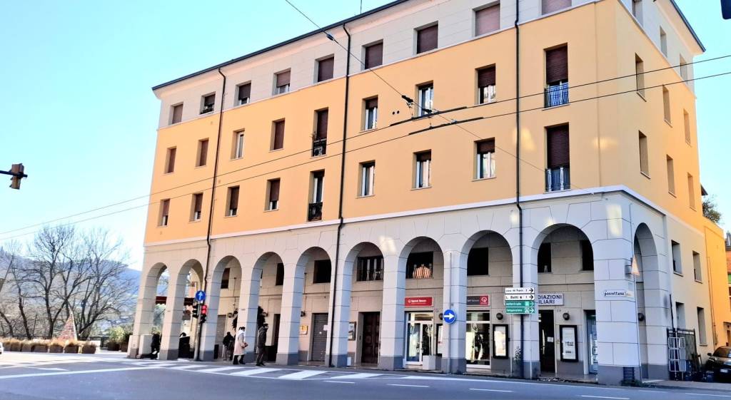 appartamento in vendita a Casalecchio di Reno in zona Garibaldi/La Mutua