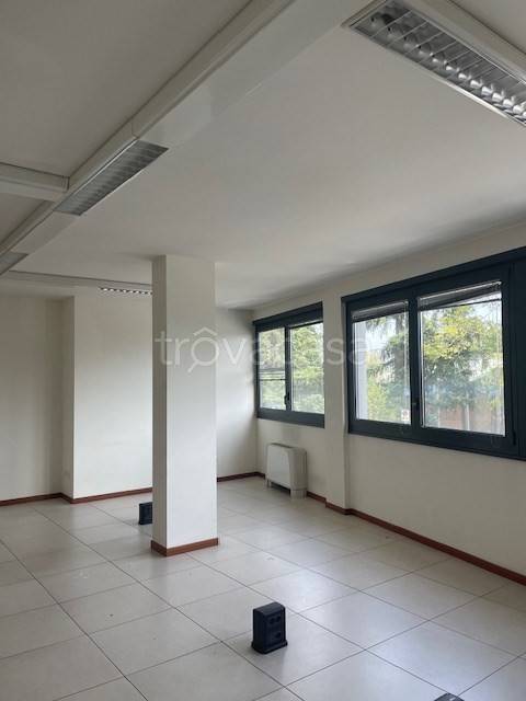 ufficio in vendita a Casalecchio di Reno in zona Ceretolo