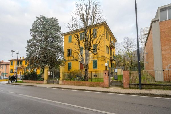 appartamento in vendita a Casalecchio di Reno in zona Garibaldi/La Mutua