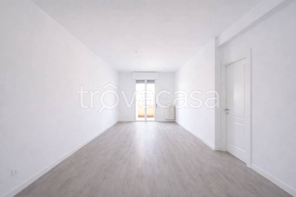 appartamento in vendita a Casalecchio di Reno in zona Garibaldi/La Mutua