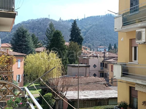 appartamento in vendita a Casalecchio di Reno in zona Garibaldi/La Mutua