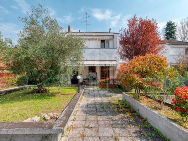 casa indipendente in vendita a Casalecchio di Reno