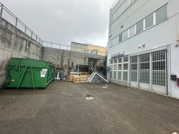 capannone in vendita a Casalecchio di Reno