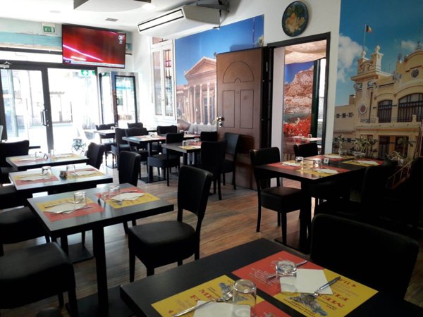 negozio in vendita a Leggiuno in zona Reno