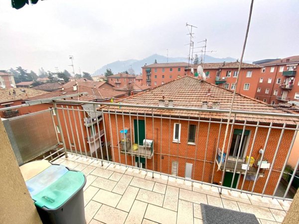 appartamento in vendita a Casalecchio di Reno in zona Garibaldi/La Mutua