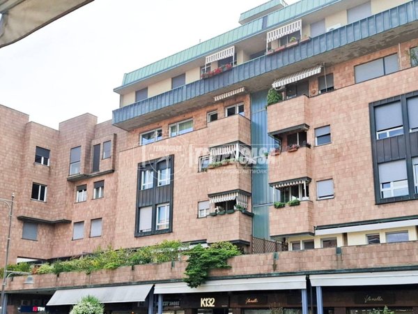 appartamento in vendita a Casalecchio di Reno in zona Garibaldi/La Mutua