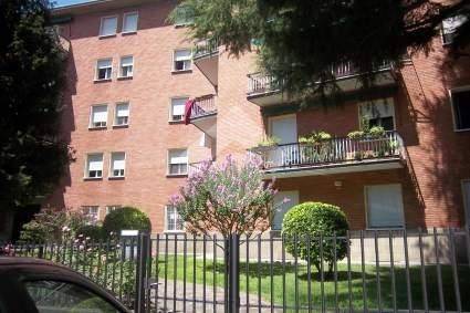appartamento in vendita a Casalecchio di Reno in zona Garibaldi/La Mutua