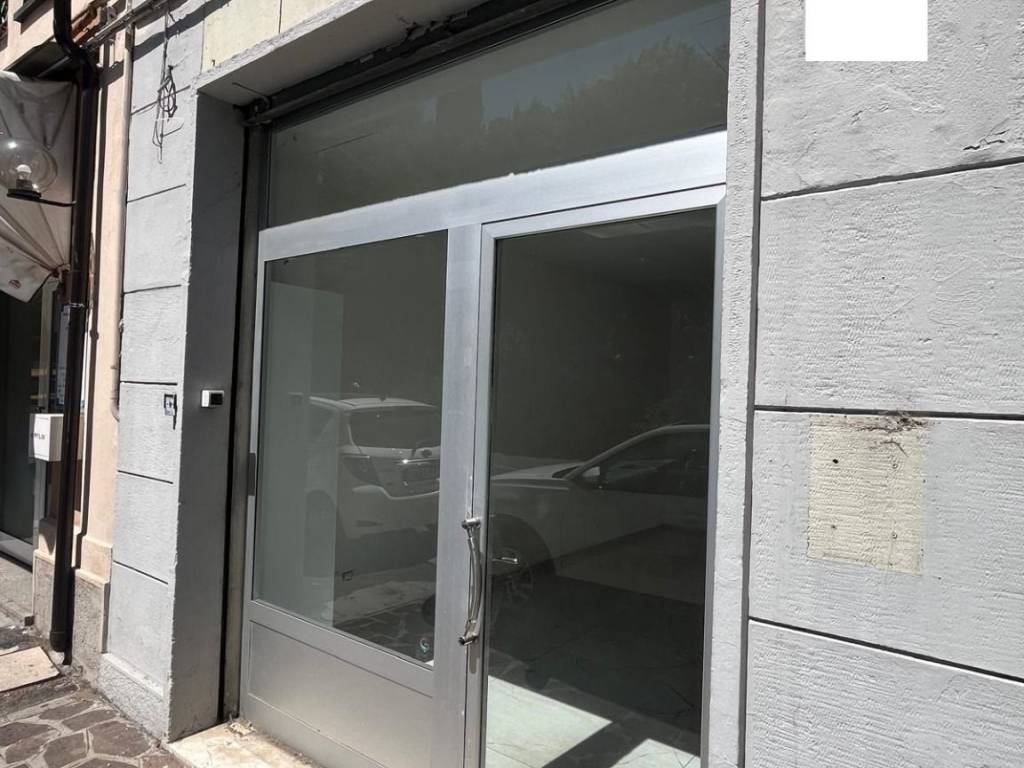 negozio in vendita a Casalecchio di Reno in zona Croce