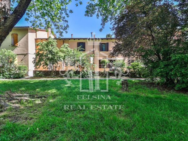 casa indipendente in vendita a Casalecchio di Reno in zona Garibaldi/La Mutua