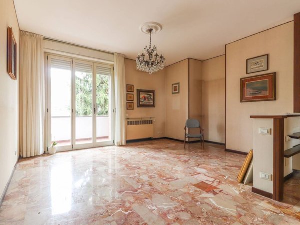 appartamento in vendita a Casalecchio di Reno in zona Garibaldi/La Mutua