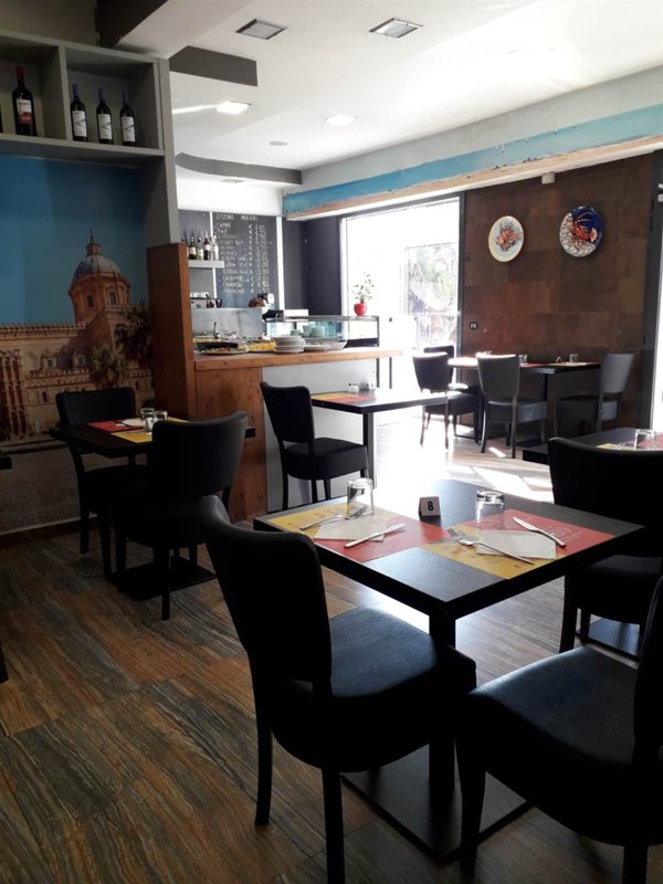 negozio in vendita a Casalecchio di Reno in zona Ceretolo
