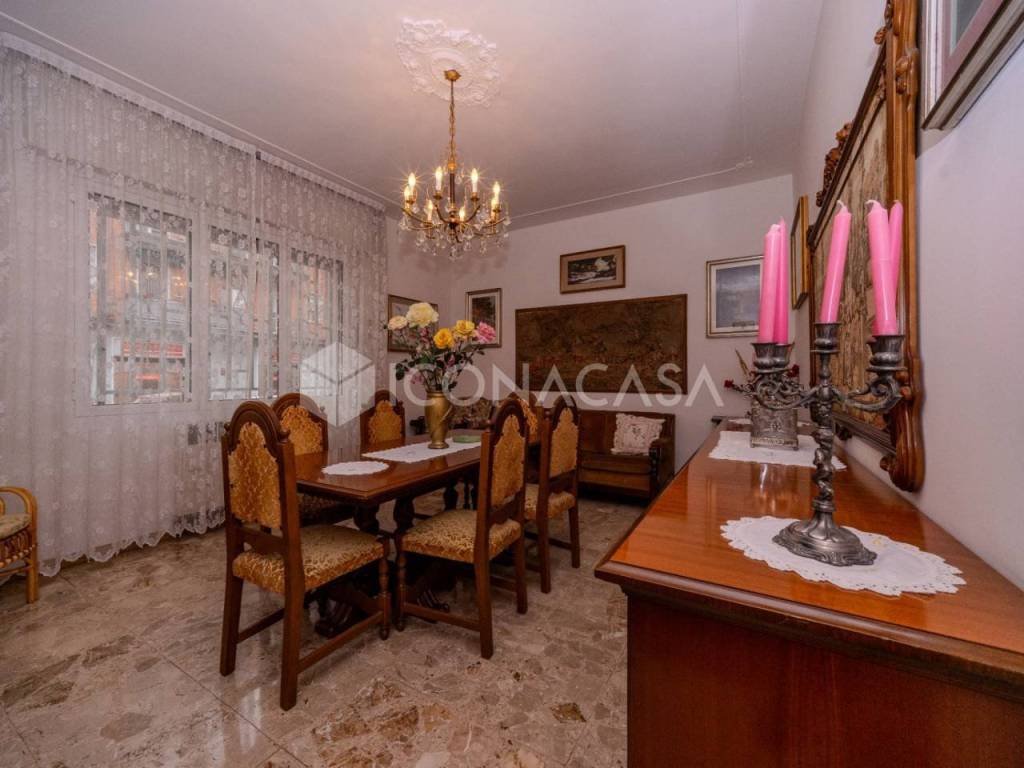 appartamento in vendita a Casalecchio di Reno in zona Garibaldi/La Mutua