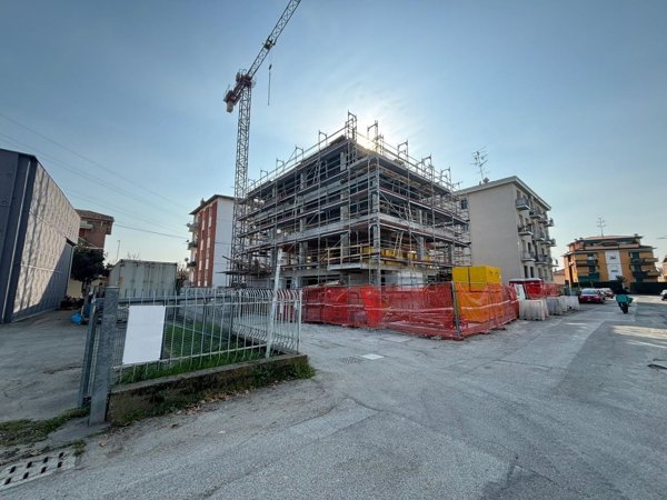 appartamento in vendita a Casalecchio di Reno in zona Garibaldi/La Mutua