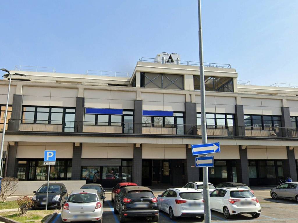 ufficio in vendita a Casalecchio di Reno in zona Garibaldi/La Mutua