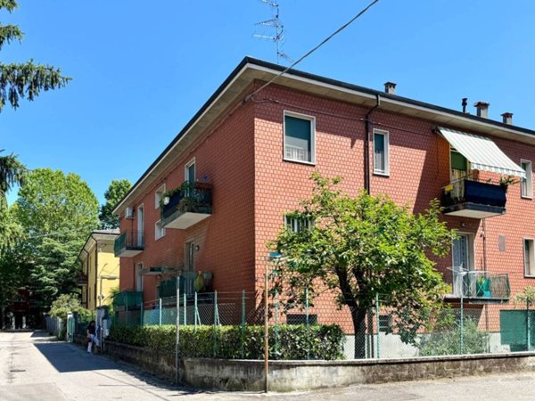appartamento in vendita a Casalecchio di Reno in zona Garibaldi/La Mutua