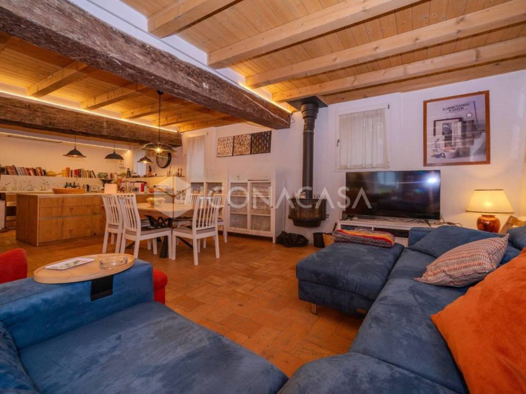 casa indipendente in vendita a Casalecchio di Reno in zona San Biagio