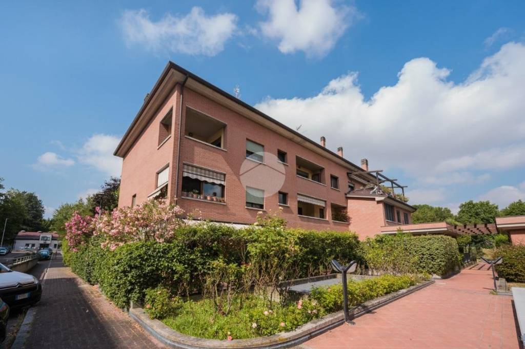 appartamento in vendita a Casalecchio di Reno in zona Garibaldi/La Mutua