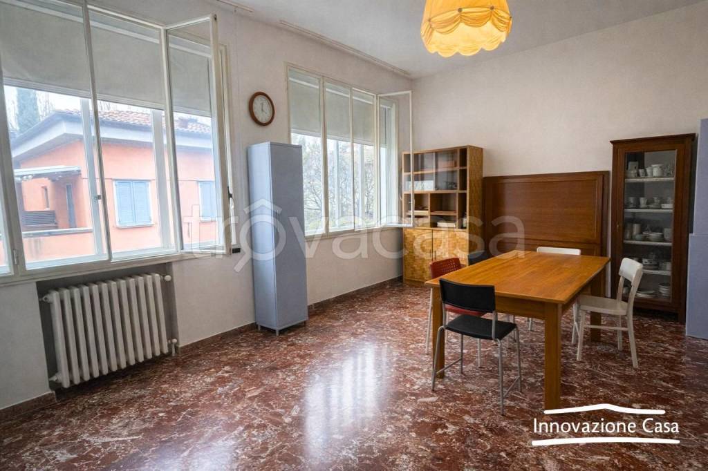 appartamento in vendita a Casalecchio di Reno in zona Garibaldi/La Mutua