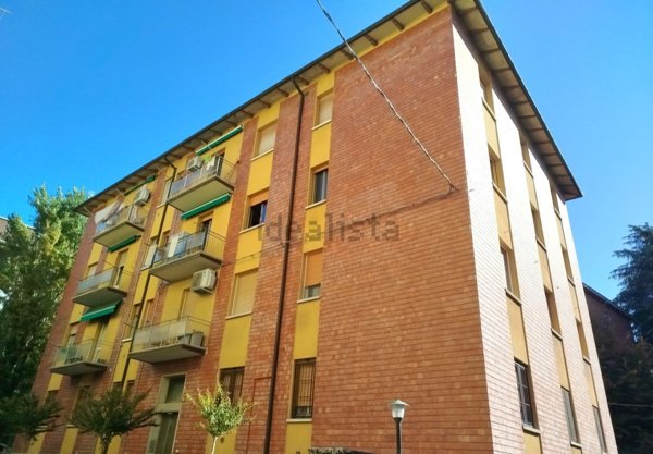 appartamento in vendita a Casalecchio di Reno in zona Garibaldi/La Mutua
