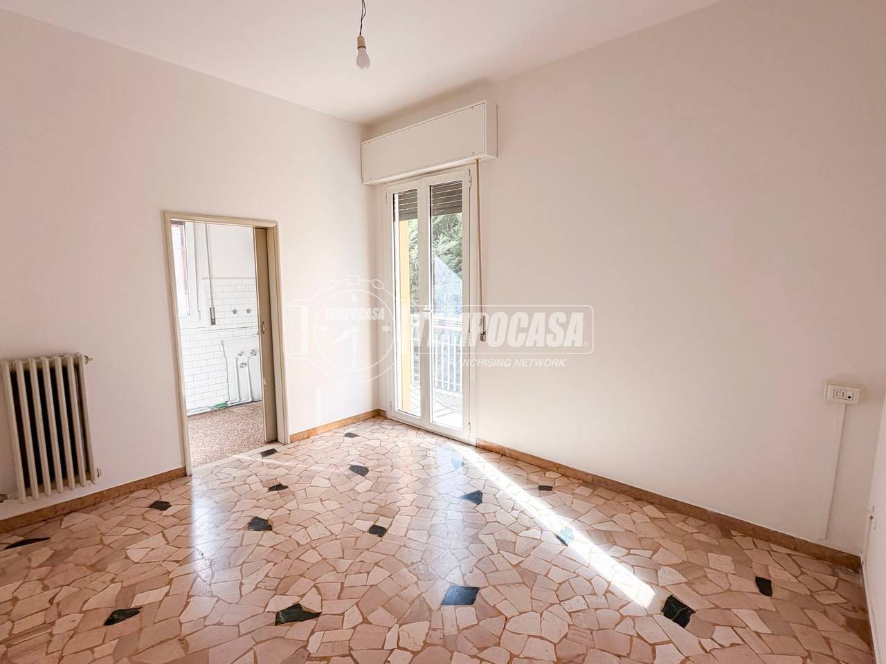 appartamento in vendita a Casalecchio di Reno in zona Garibaldi/La Mutua