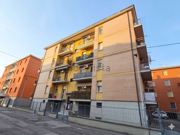 appartamento in vendita a Casalecchio di Reno in zona Garibaldi/La Mutua