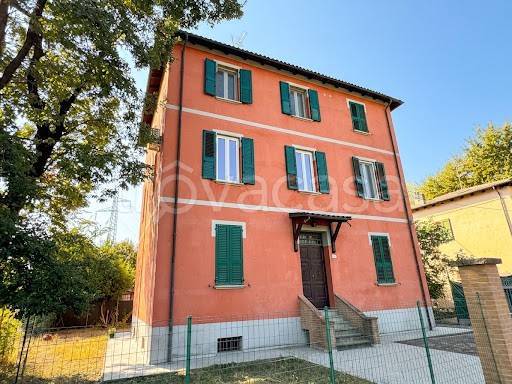 appartamento in vendita a Casalecchio di Reno in zona Garibaldi/La Mutua