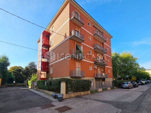appartamento in vendita a Casalecchio di Reno in zona Garibaldi/La Mutua