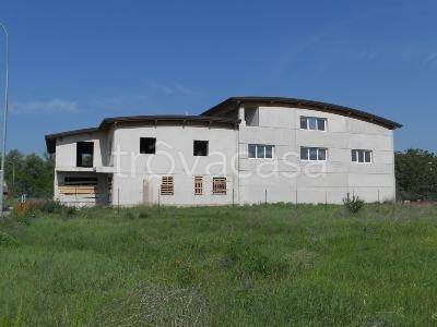 locale commerciale in vendita a Casalfiumanese