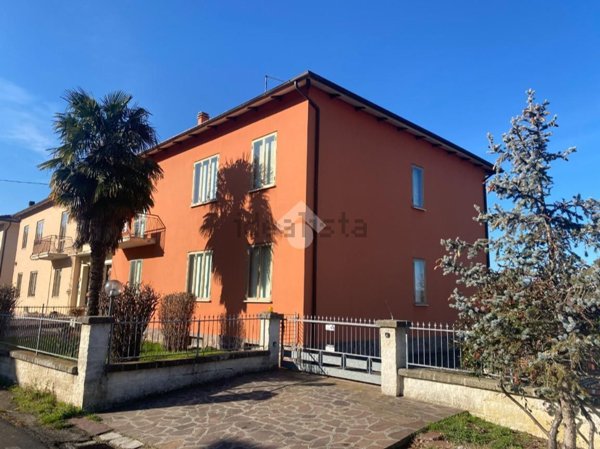 casa indipendente in vendita a Casalfiumanese in zona Sassoleone