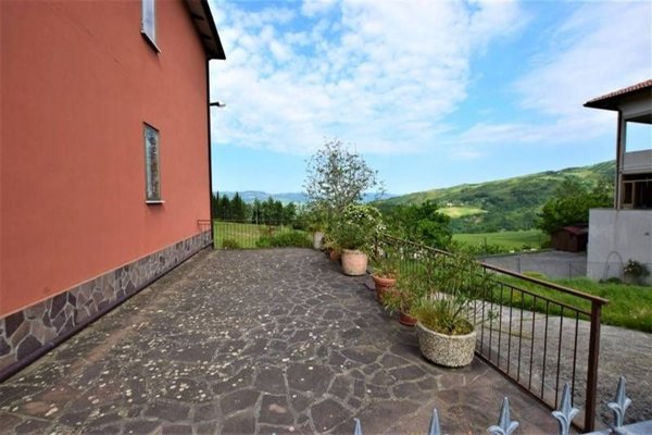 casa indipendente in vendita a Casalfiumanese in zona Sassoleone