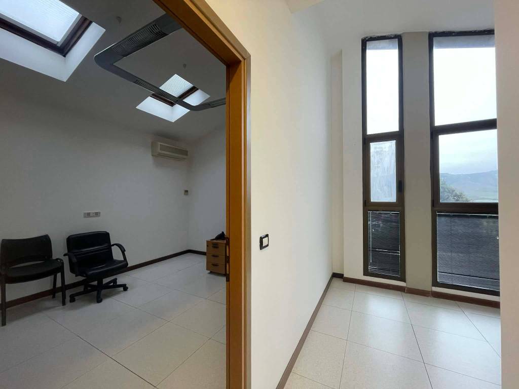 ufficio in vendita a Casalfiumanese