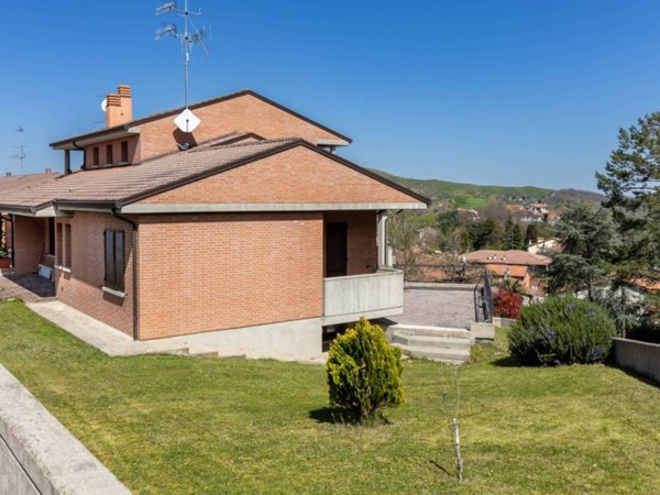 casa indipendente in vendita a Casalfiumanese in zona Sassoleone