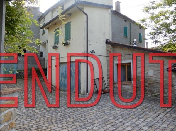 casa indipendente in vendita a Casalfiumanese in zona Sassoleone