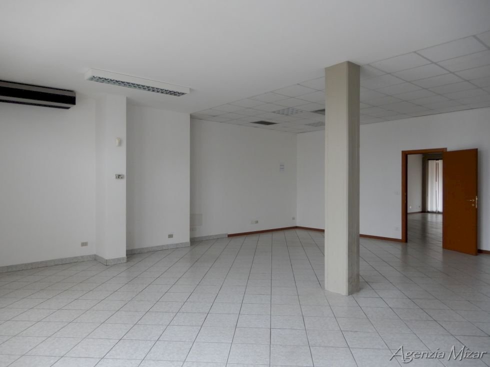 negozio in vendita a Casalfiumanese