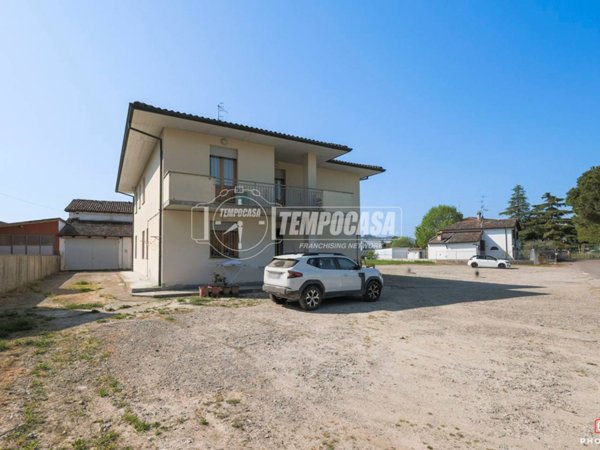 casa indipendente in vendita a Casalfiumanese