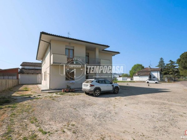casa indipendente in vendita a Casalfiumanese