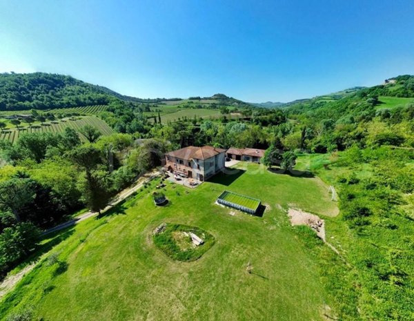 casa indipendente in vendita a Casalfiumanese