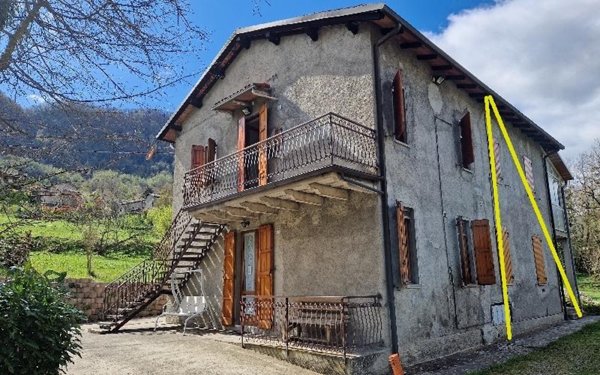appartamento in vendita a Castel d'Aiano in zona Villa d'Aiano