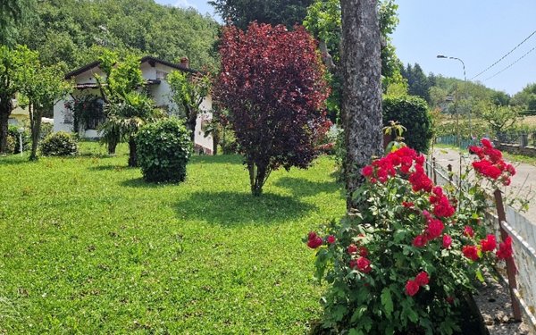 casa indipendente in vendita a Castel d'Aiano