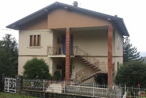 appartamento in vendita a Castel d'Aiano in zona Villa d'Aiano