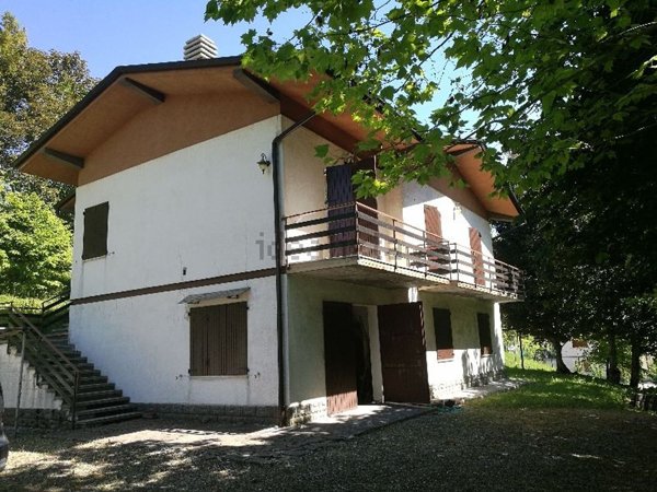 casa indipendente in vendita a Castel d'Aiano