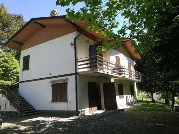 casa indipendente in vendita a Castel d'Aiano