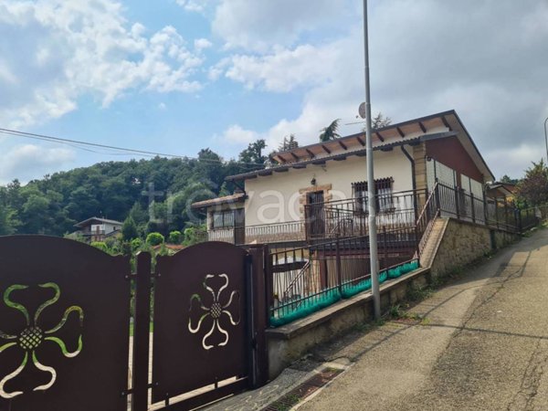 casa indipendente in vendita a Castel d'Aiano