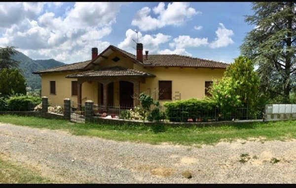 casa indipendente in vendita a Castel d'Aiano in zona Villa d'Aiano