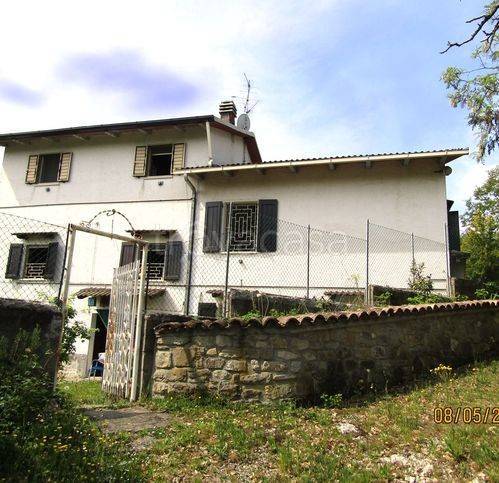 casa indipendente in vendita a Castel d'Aiano in zona Villa d'Aiano