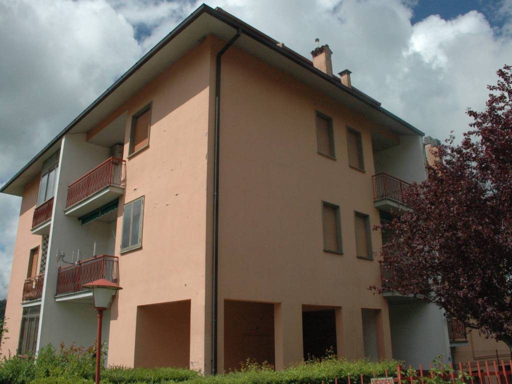 appartamento in vendita a Castel d'Aiano in zona Rocca di Roffeno