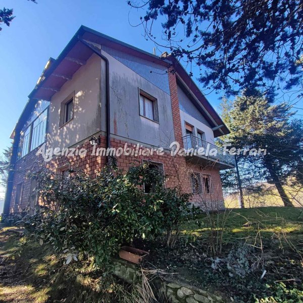 casa indipendente in vendita a Castel d'Aiano