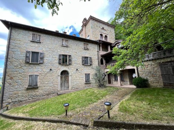 casa indipendente in vendita a Castel d'Aiano